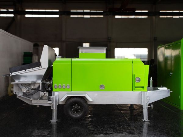 Concrete pump