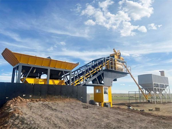 Mobile 60m&sup3;/h concrete batching plant